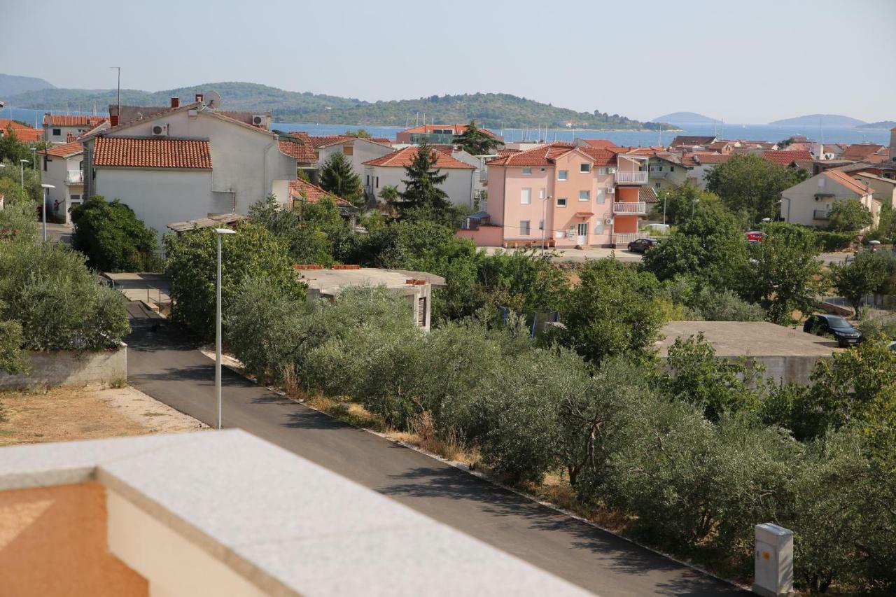 Villa Marica Vodice Bagian luar foto